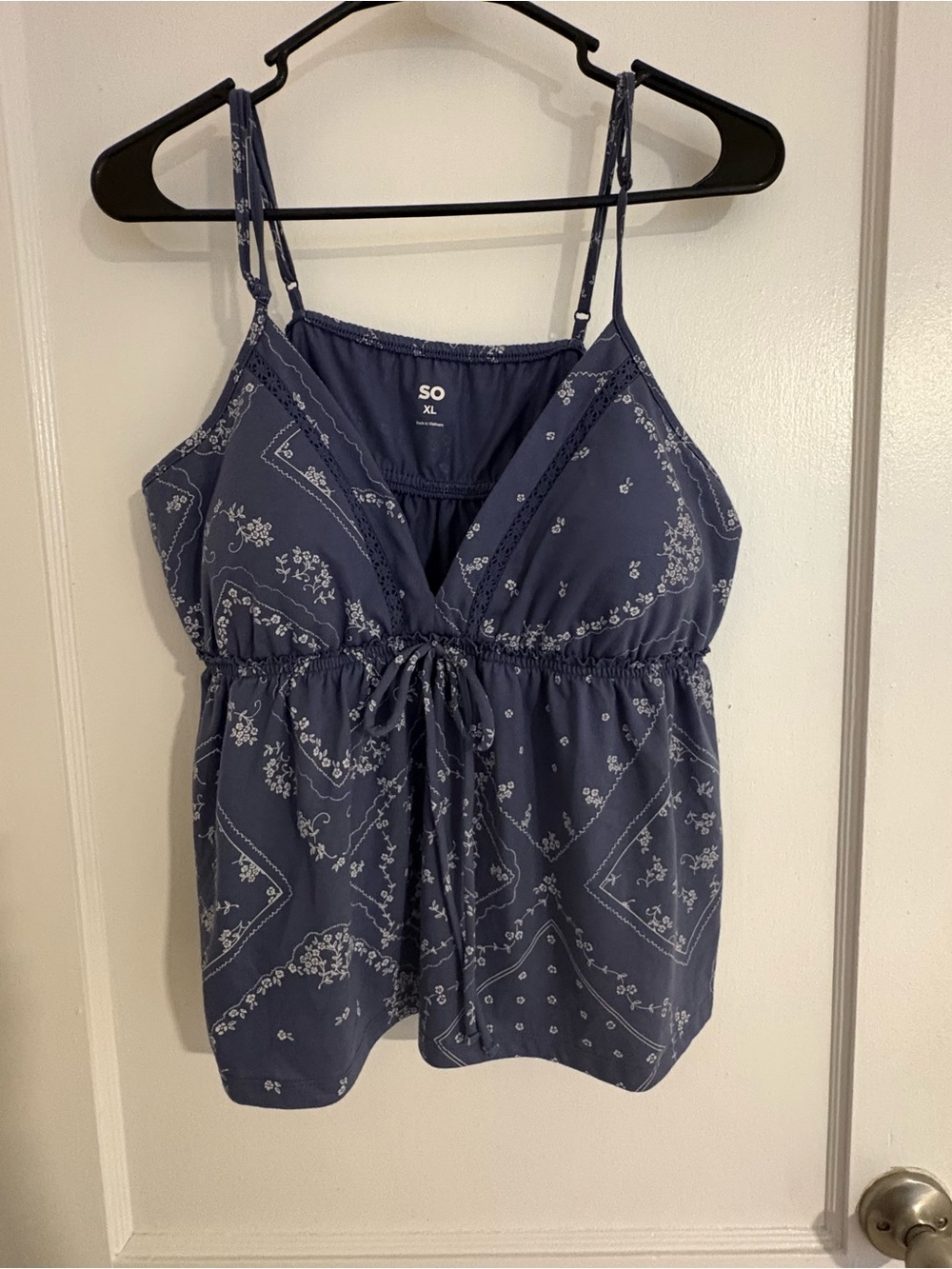 SO Navy Bandana-Print Tie-Front Spaghetti Strap Cami